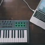 music-macbook-air-11-inches-3