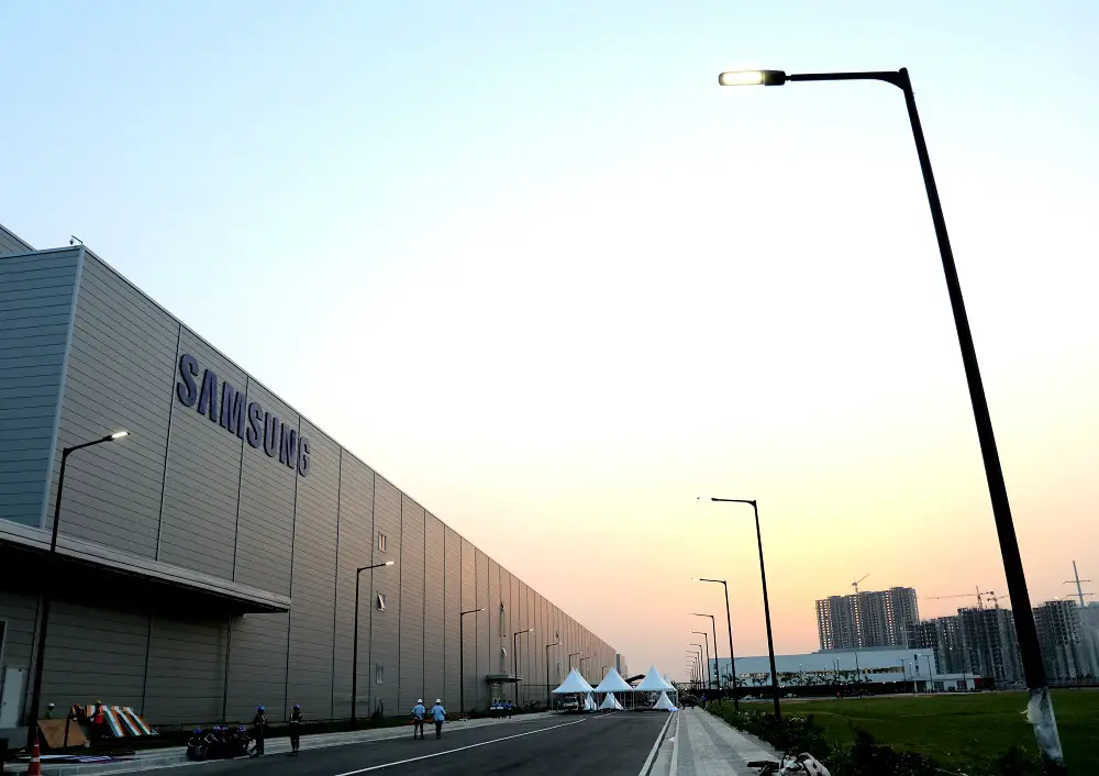 Samsung Noida Plant Picture