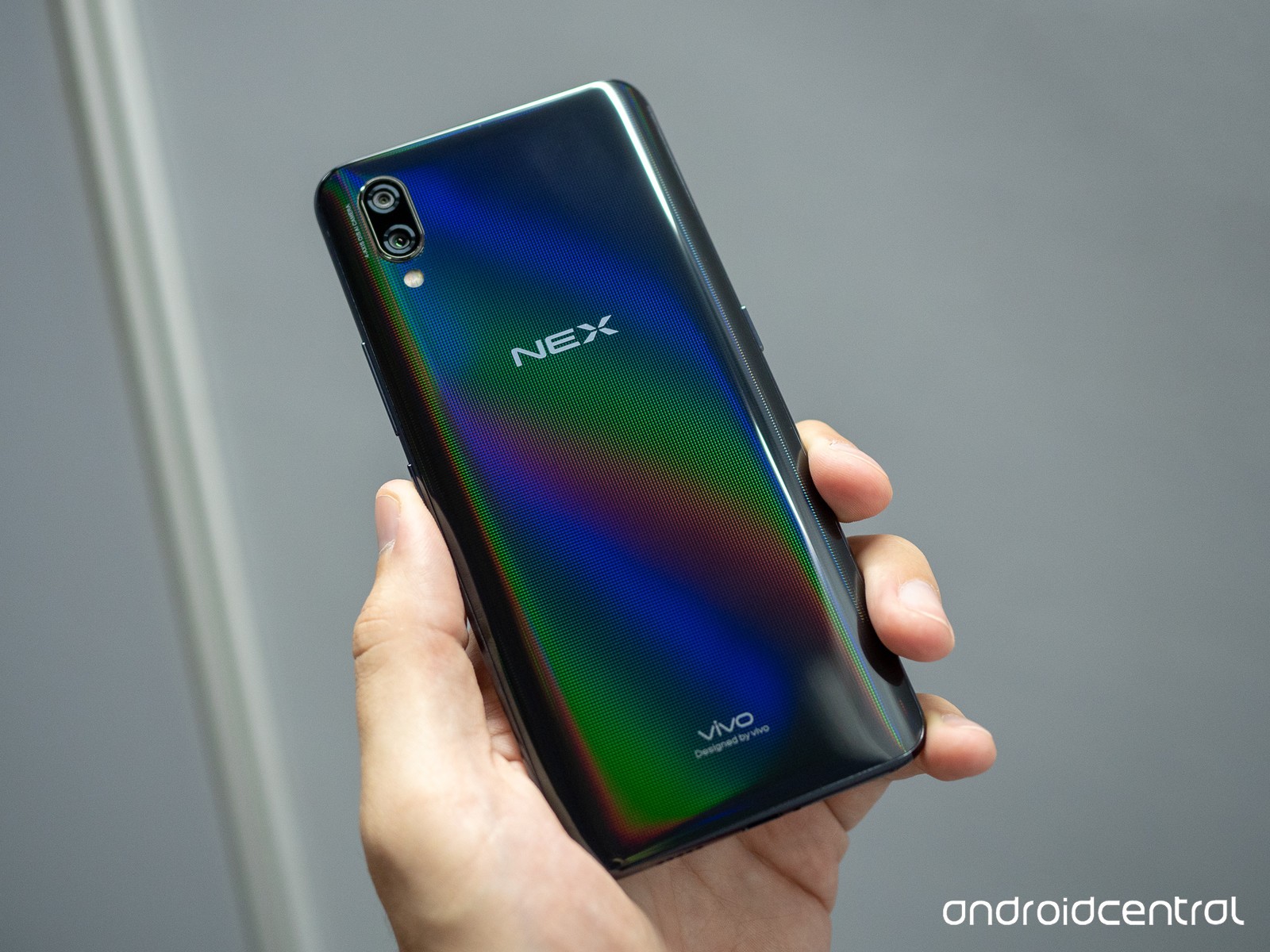 Real images for Vivo NEX 2 appears with dual-display & triple cam