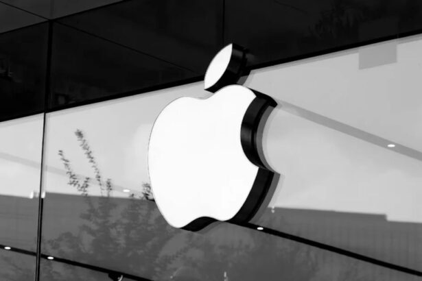 Apple shuts AI team, 121 employees must relocate or lose jobs.