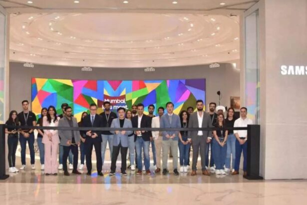 Samsung opens first global store near Apple's debut India store in BKC.