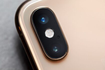 The iPhone 16 prototype sports an iPhone X-like rear camera design