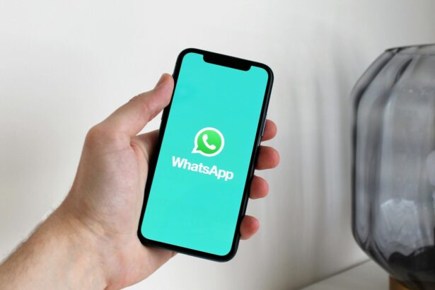 WhatsApp testing the Ability to Clear Unread Messages Automatically