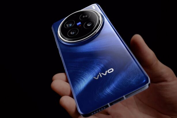 vivo X200 Pro and X200 Pro Mini design and camera revealed: 200MP periscope and sleek design