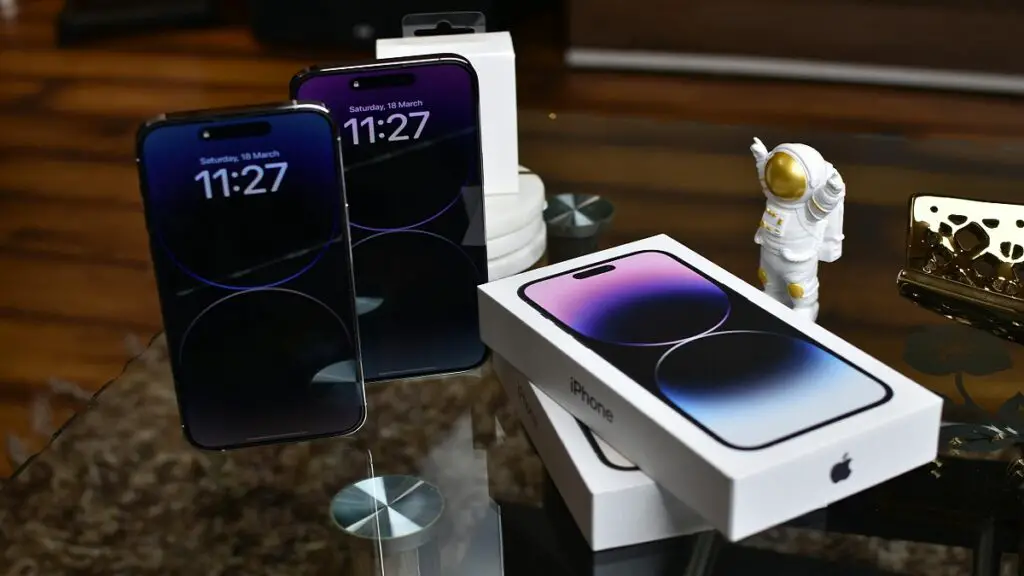 Foldable iPhone Leaks Suggest a 2026 Launch Alongside a Redesigned iPhone