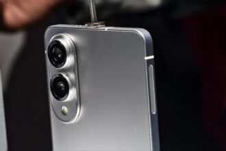 Galaxy S25 Edge Case Leak