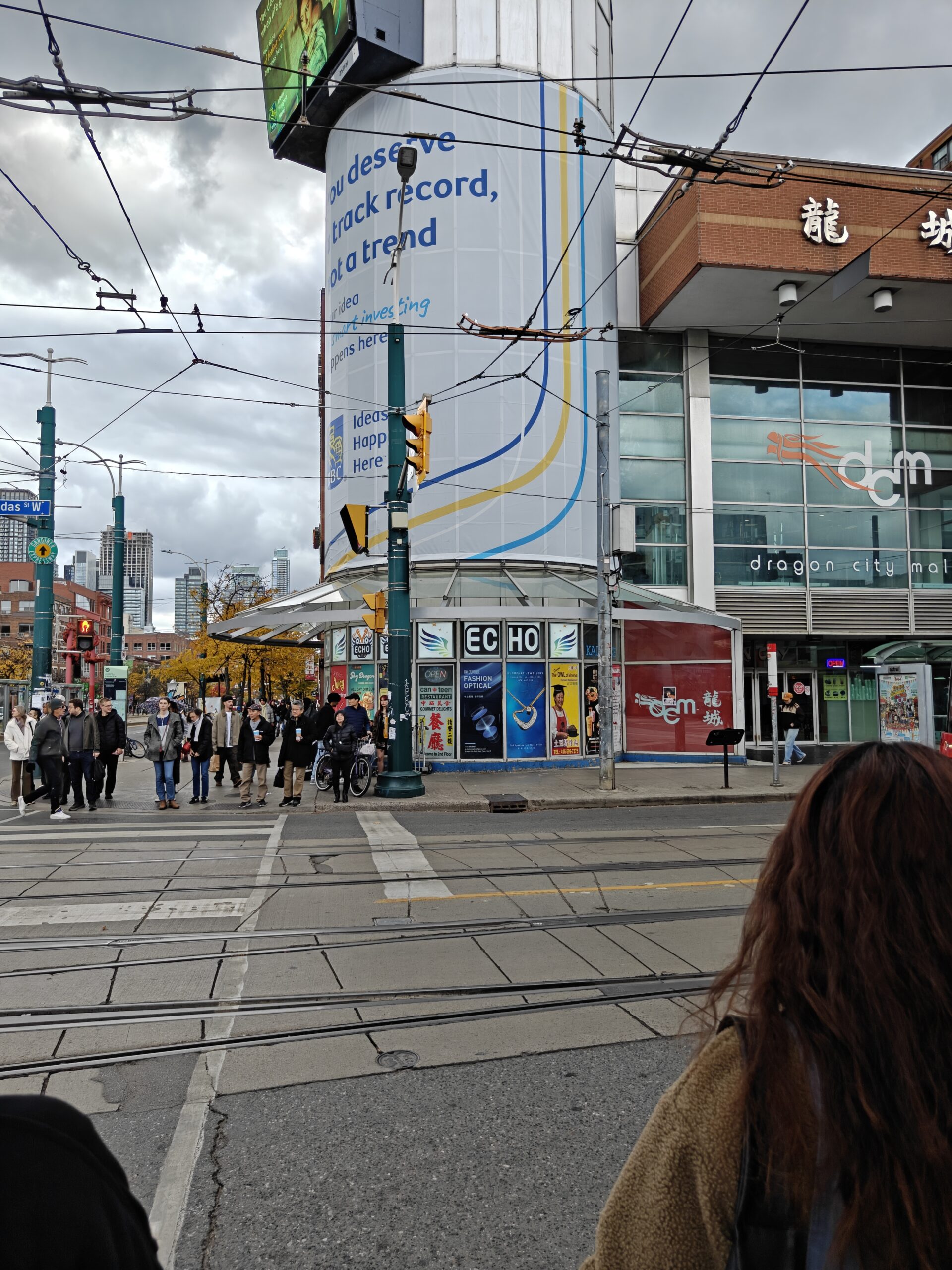 Dragon City Mall – OnePlus 15 Main Camera