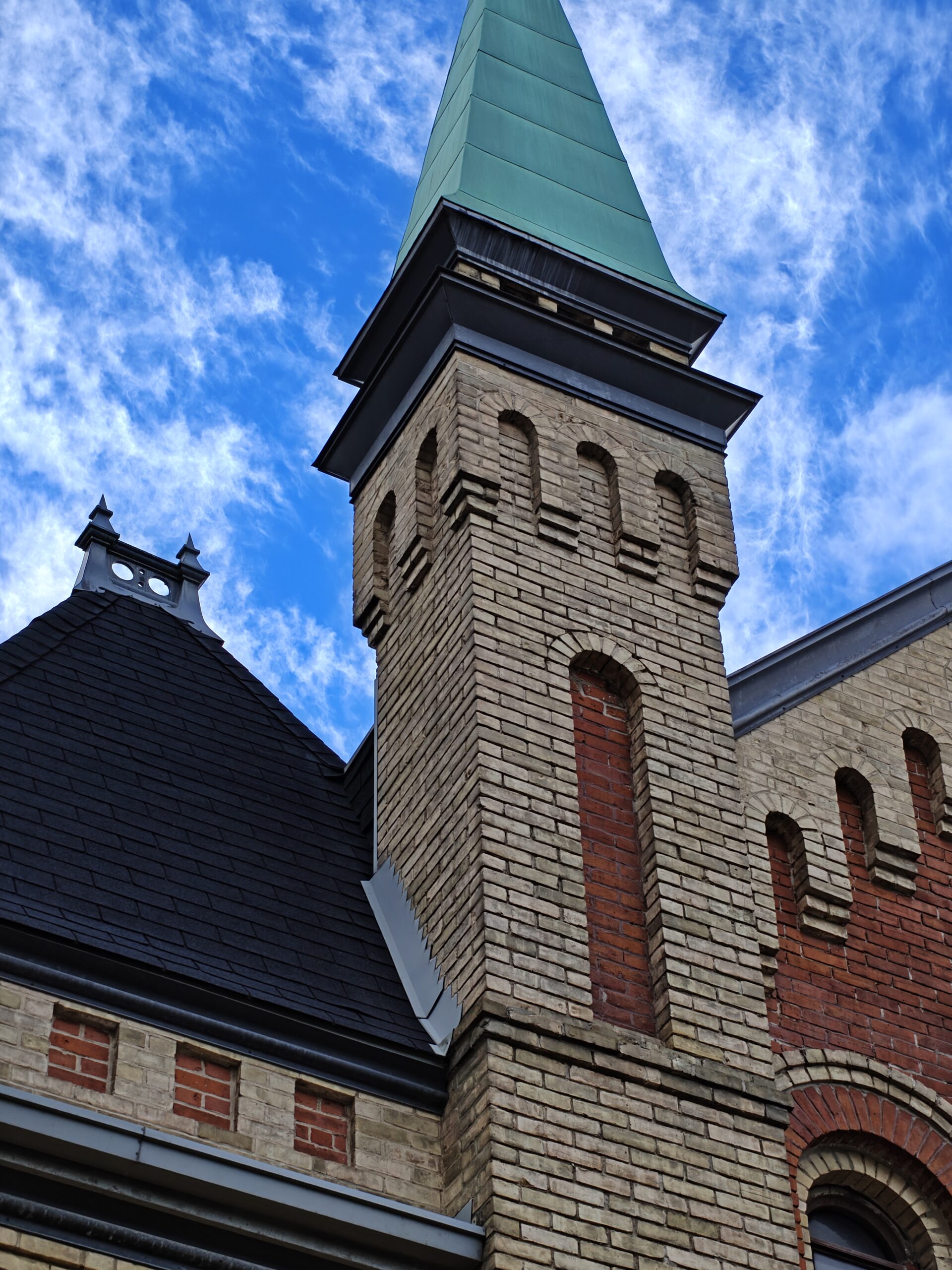 Archaic Building – OnePlus 15 Telephoto