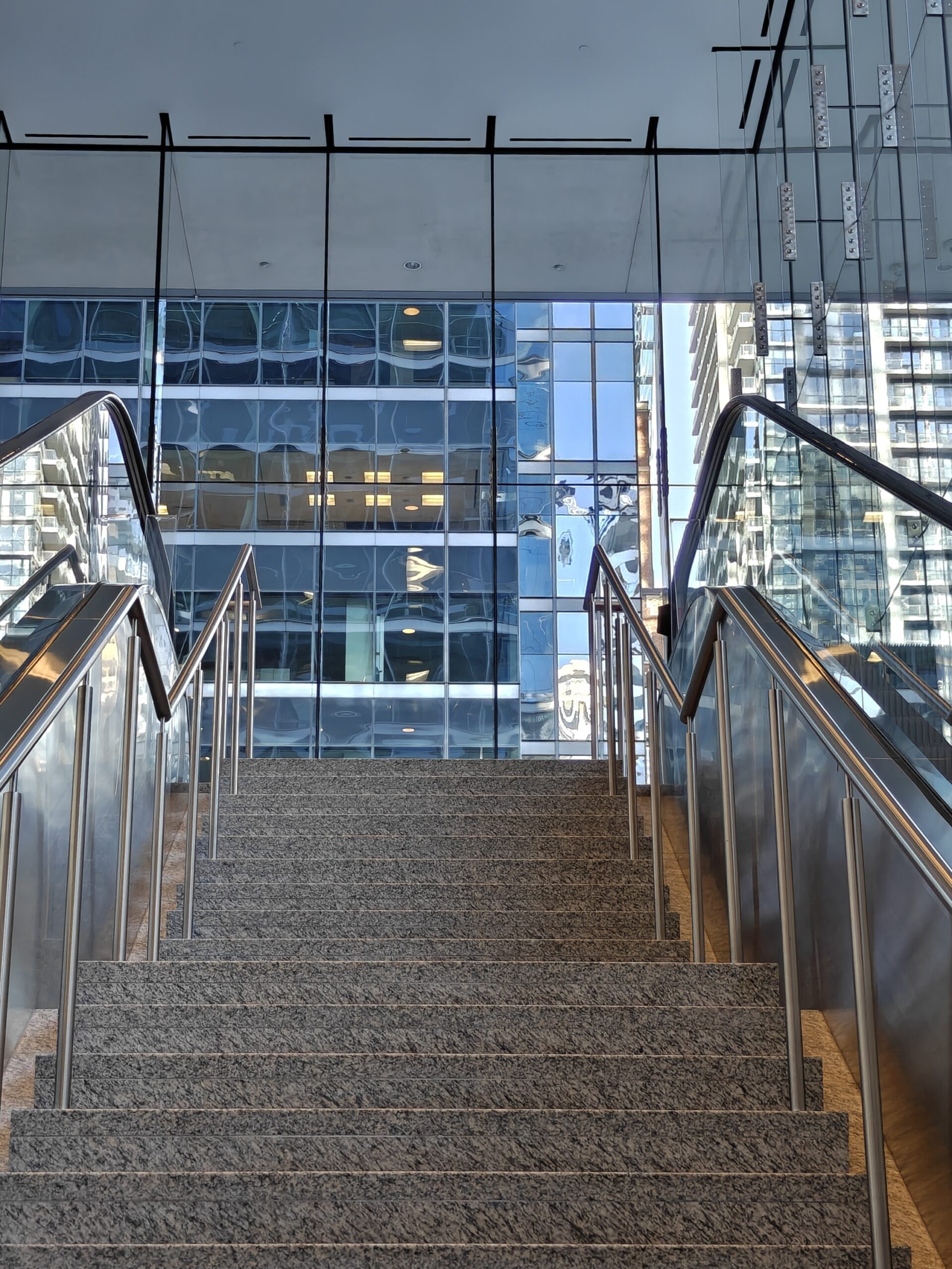 Building – OnePlus 15 Main Camera