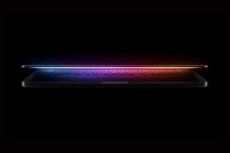 touch screen OLED MacBook Pro