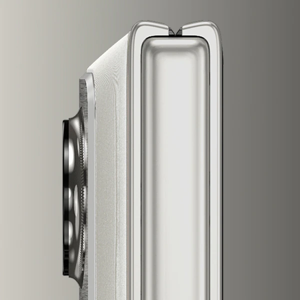 motorola razr fold unveiled at CES 2026 with 8.1-inch 2K LTPO foldable display and dual-screen design