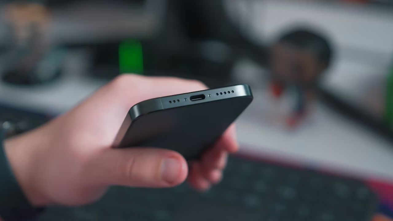 iPhone Fold launch (1)