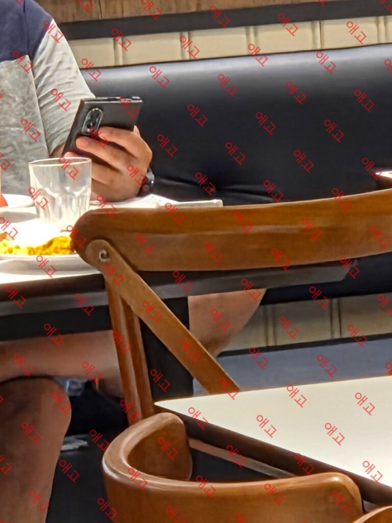 Samsung Galaxy Z Fold8 wide spotted in the wild - Galaxy Z Fold 8 leak puts the wide foldable at 201g with no telephoto camera