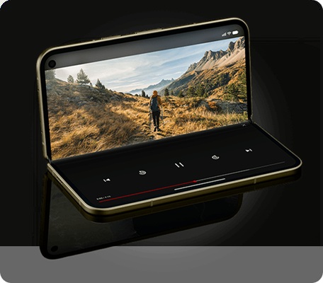 Google Pixel 11 Pro Fold 5G folded