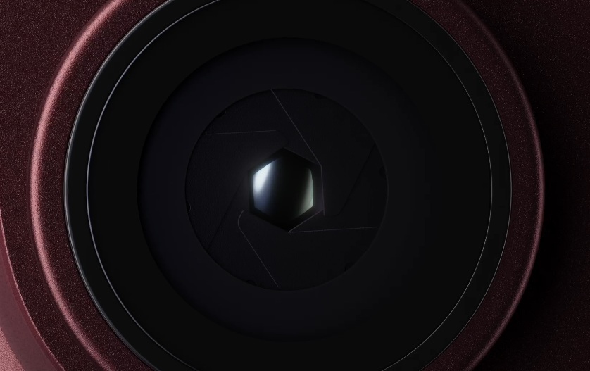 iPhone 18 Pro variable aperture camera