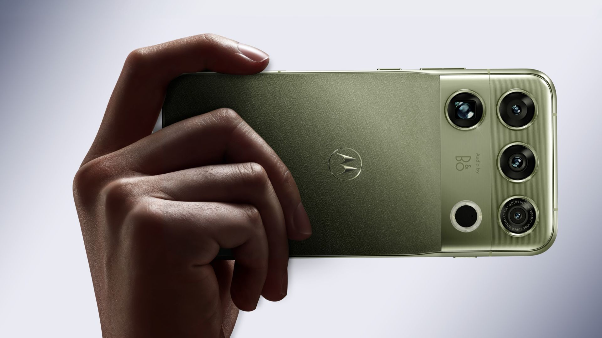 motorola Signature 27 unveiled with Snapdragon 8 Elite Extreme Gen 6