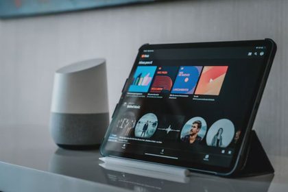 Apple smart home push