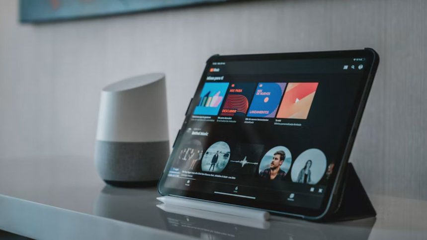 Apple smart home push