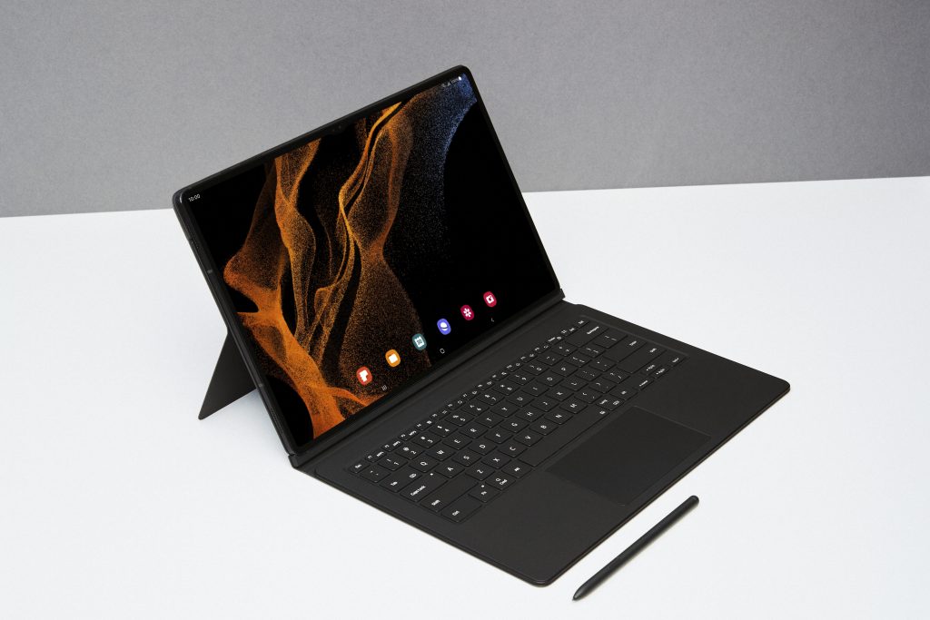 Samsung Galaxy Tab S8 Series Launched: Snapdragon 8 Gen 1, OLED panel, 16GB RAM and more