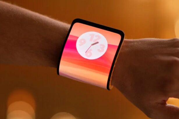 Motorola Unveils Innovative Concept Smartphone with Wrist-Wrapping Capability