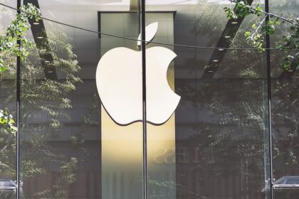 Apple's New Wireless Earphone Patent
