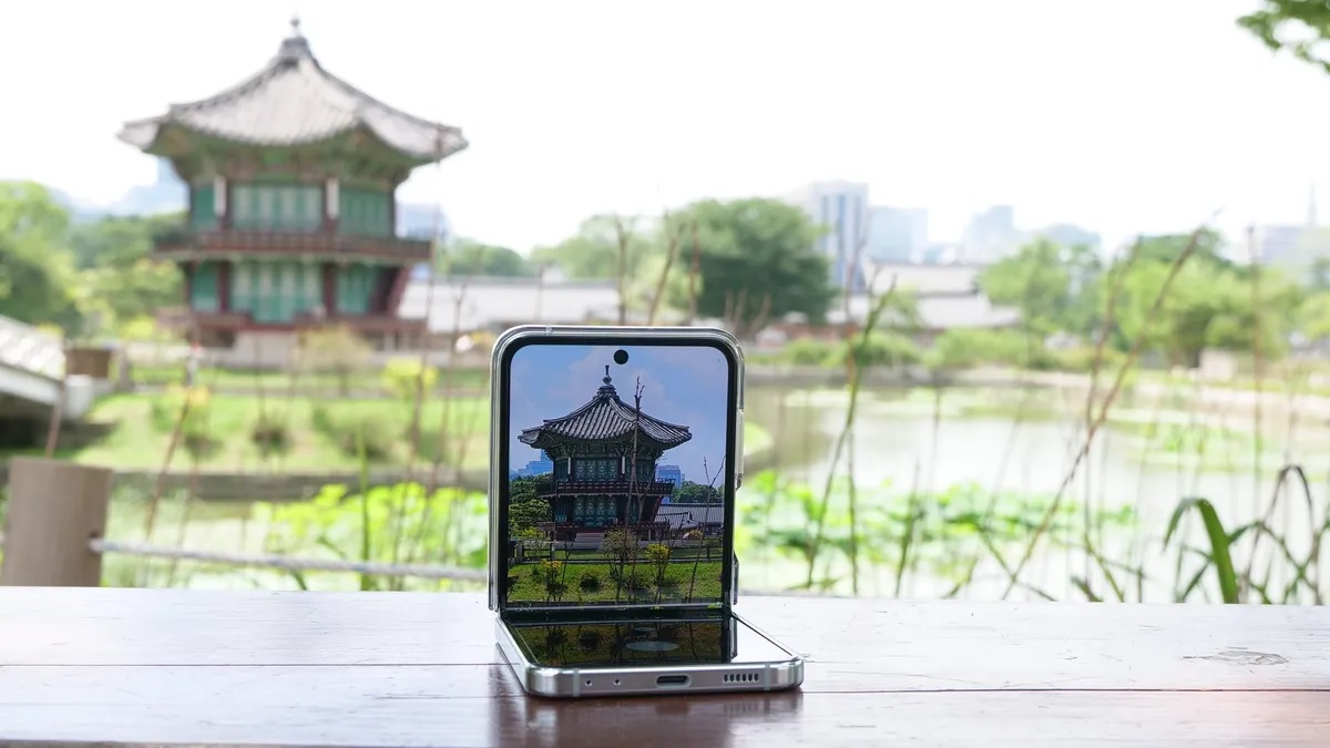 Samsung Galaxy Z Flip6