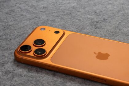 Apple iPhone 18 Pro series variable aperture camera reports