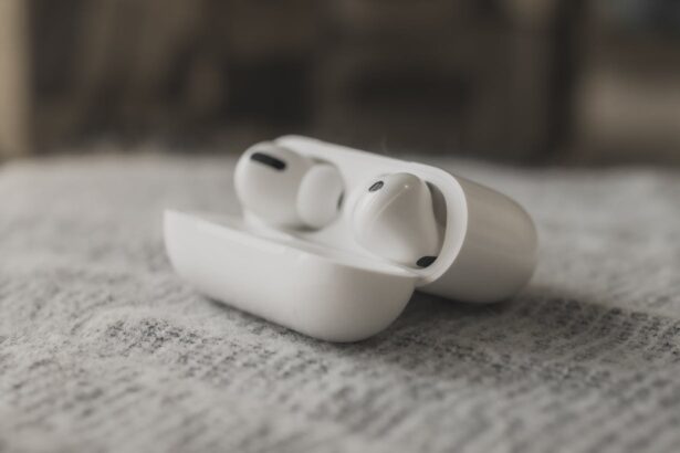 Apple’s AirPods with camera leak again, showing how visual intelligence could work
